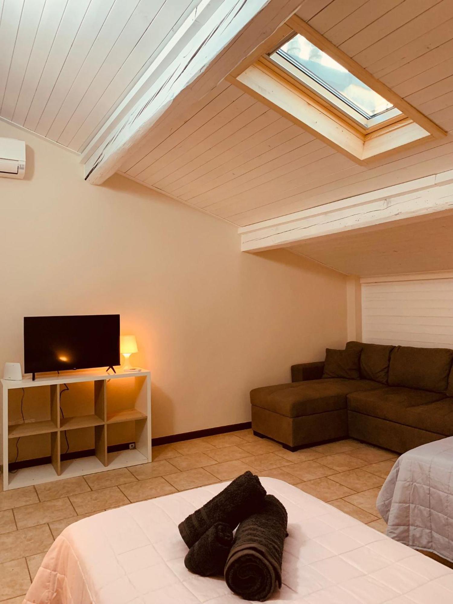 Casa Amelie Appartement Peschiera del Garda Buitenkant foto